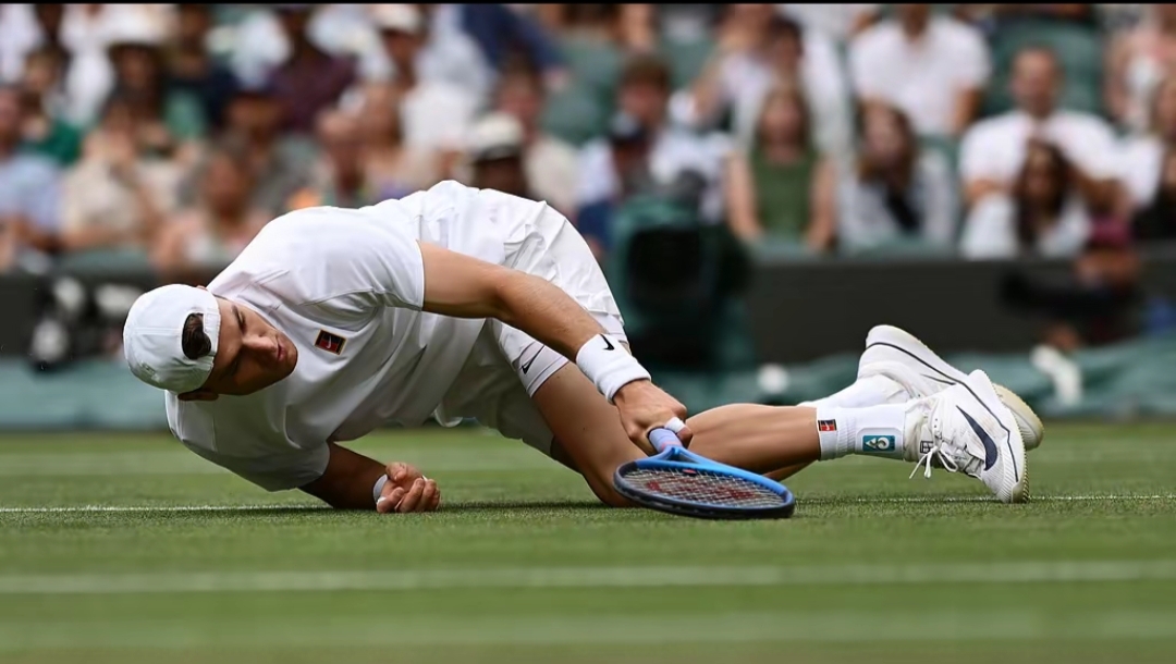 九游游戏中心-巴塞罗那门线救险备战法国杯风云突变圣安东尼奥马刺今晚止住颓势，加时末段尼斯调整名单以备法国杯看傻球迷(巴塞罗那比赛)